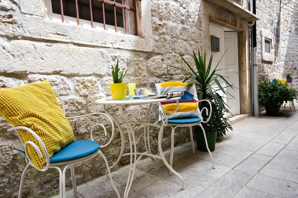 Tragos Lemon Tree Apartment Trogir Exterior photo